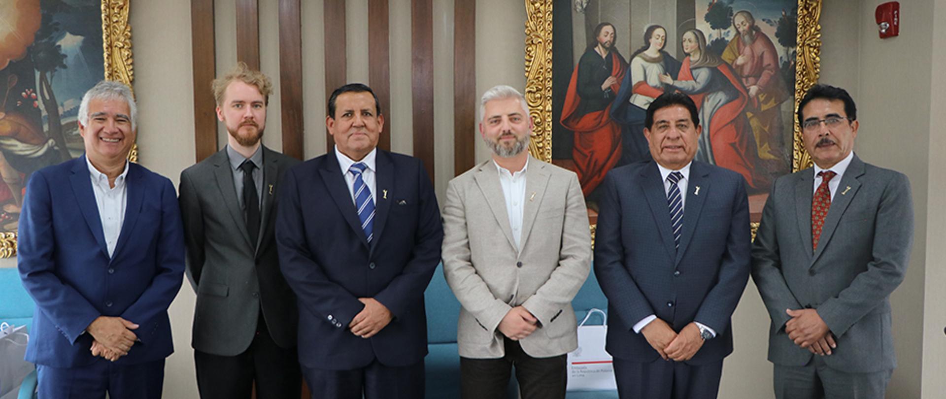 Wizyta Chargé d'affaires a.i, Oskara Grądziela, na uczelni Universidad Católica de Santa María w Arequipie