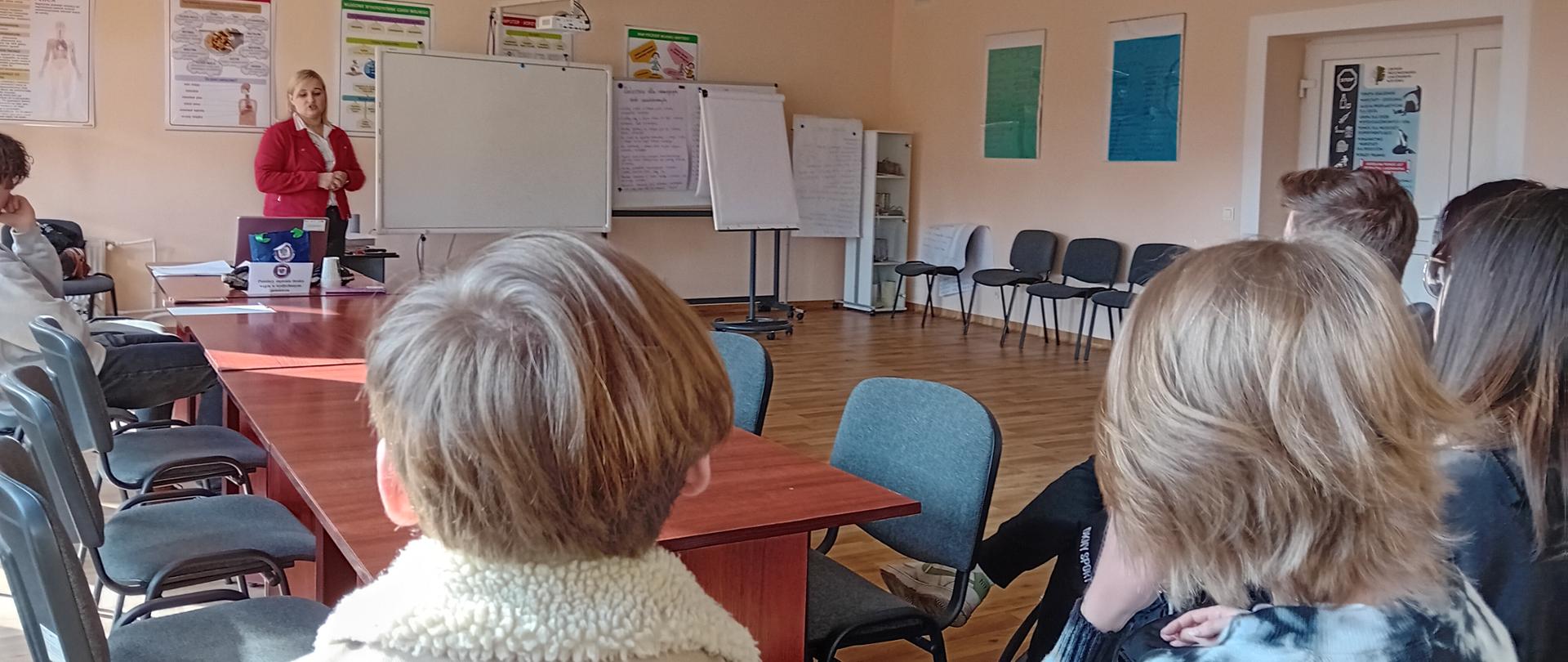 Zajęcia edukacyjne dla uczniów na terenie Centrum Przeciwdziałania Uzależnieniom w Bytomiu w ramach koalicji lokalnej