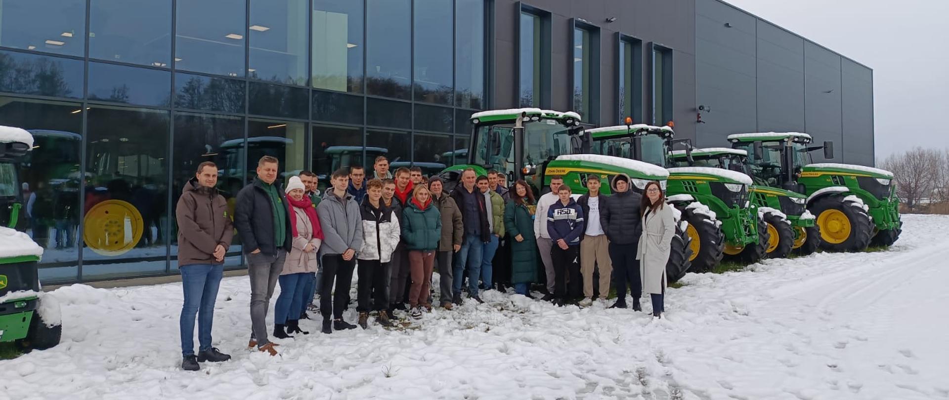 Uczniowie ZSCKR z wizytą w nowej siedzibie Agro-Efekt w Sycowie