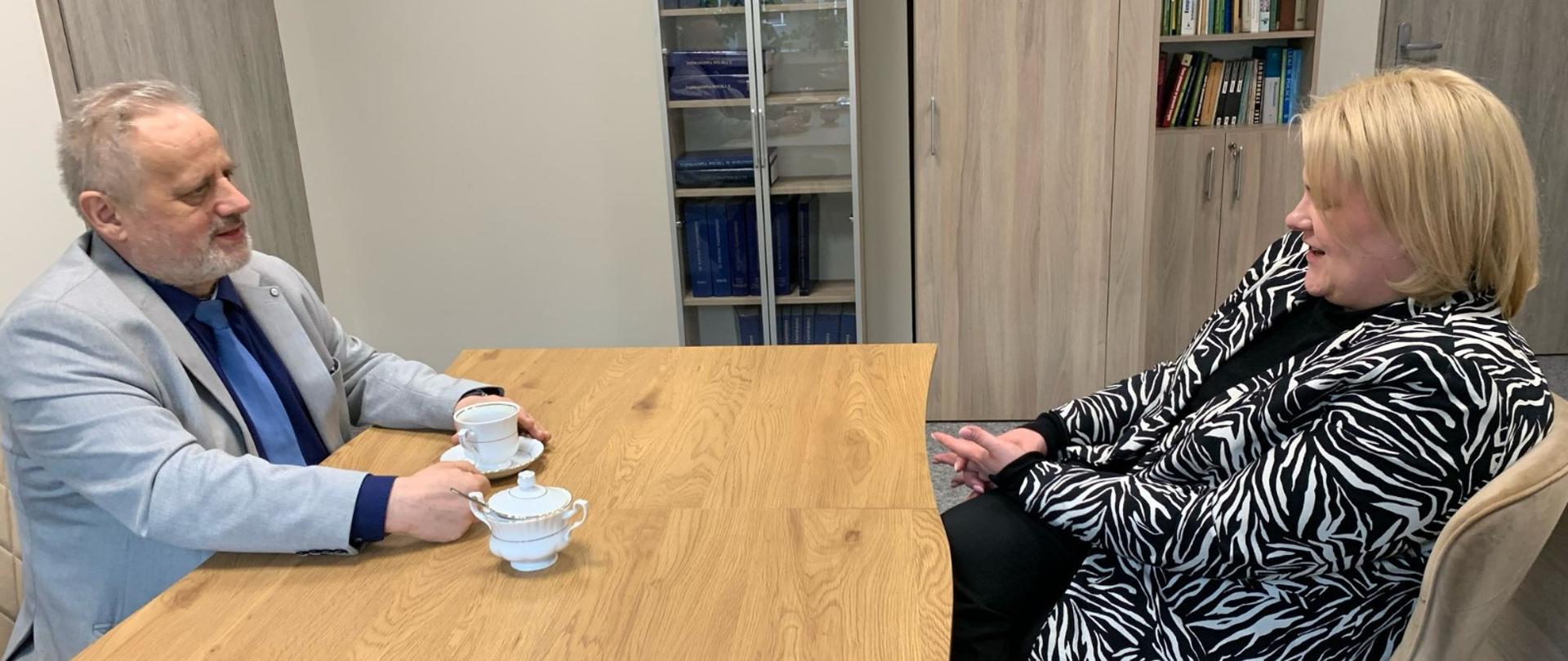 Wicewojewoda Zbigniew Szczypiński spotkał się z Wojewódzkim Inspektorem Farmaceutycznym, mgr farm. Joanną Kowalczuk