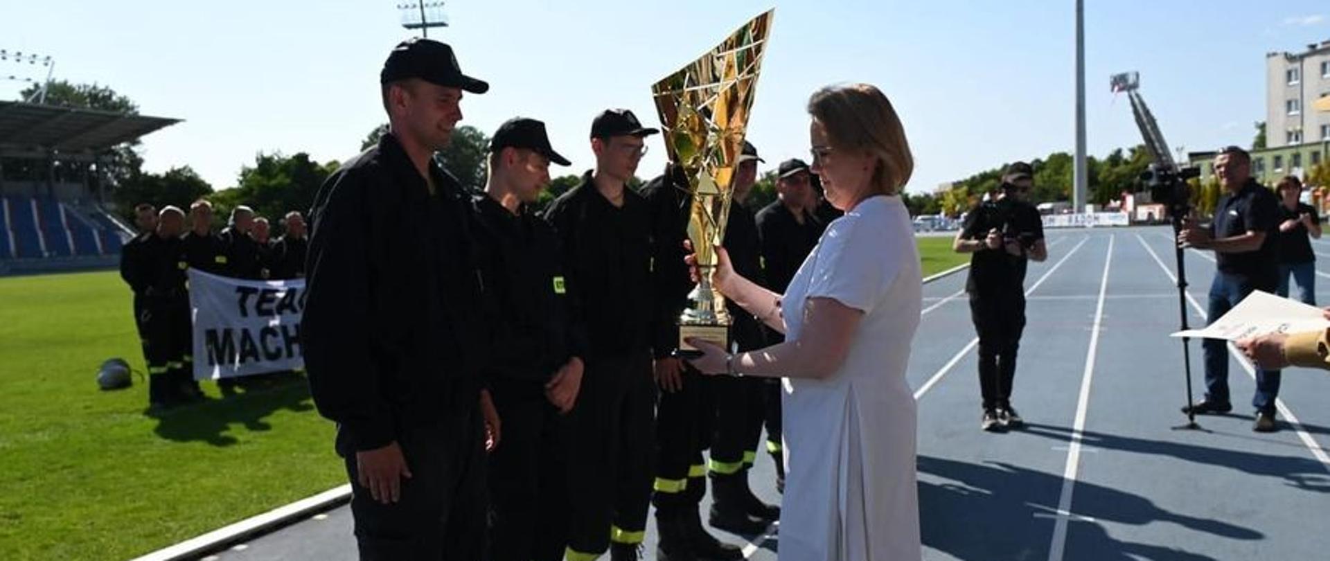 Zawody Drużyn Pożarniczych o Puchar Pani Minister Anny Moskwy Minister Klimatu i Środowiska