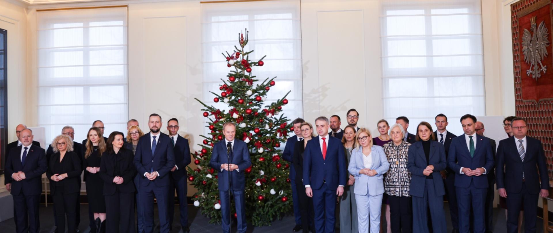 Premier Donald Tusk i Ministrowie