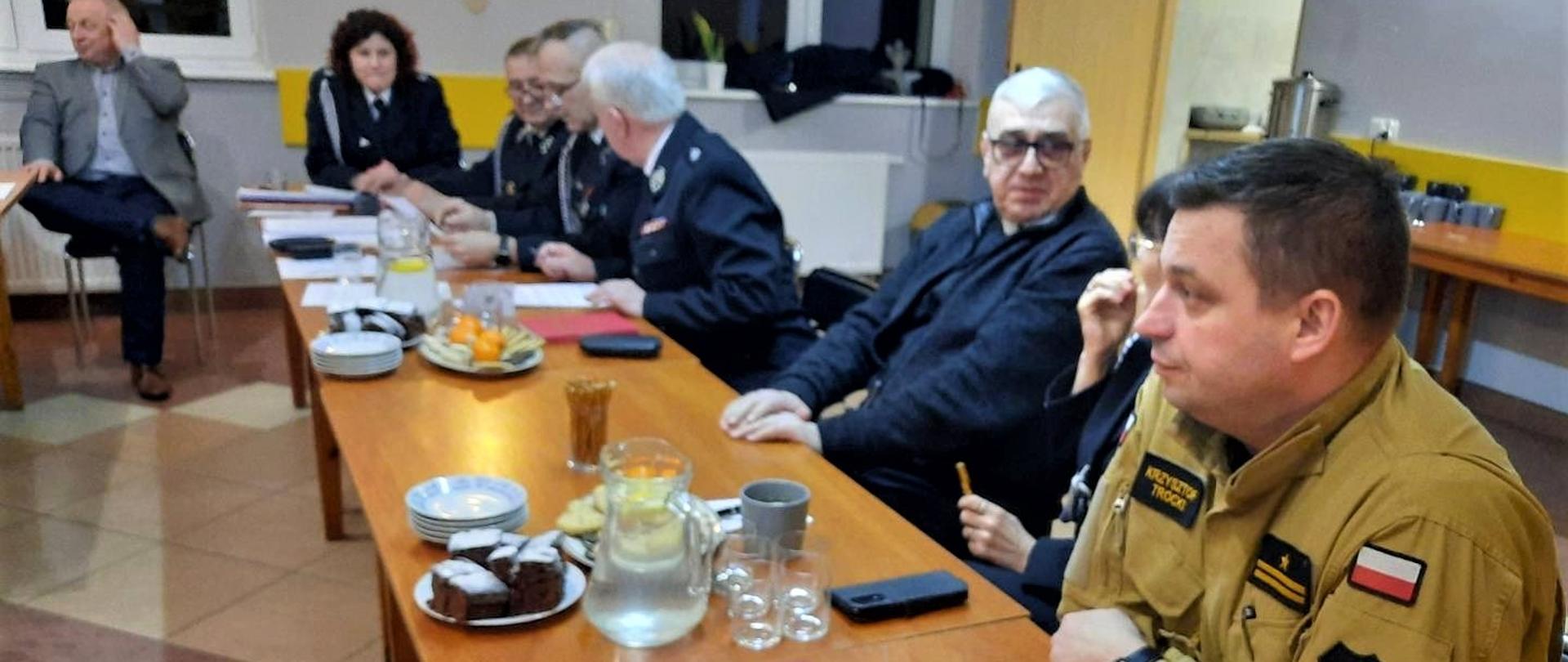 Zdjęcie z uczestnikami zebrania