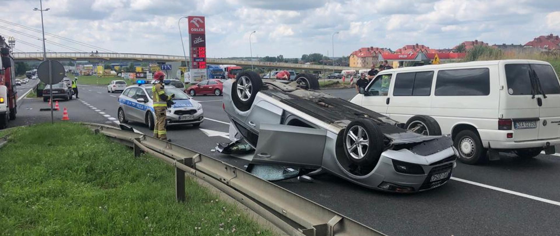 kolizja na skrzyżowaniu DK 3 z K.B. Kominka