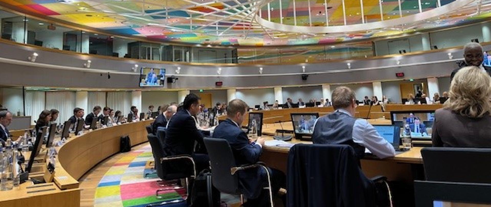 Debata dotycząca zamówień publicznych w trakcie posiedzenia Rady ds. Konkurencyjności
