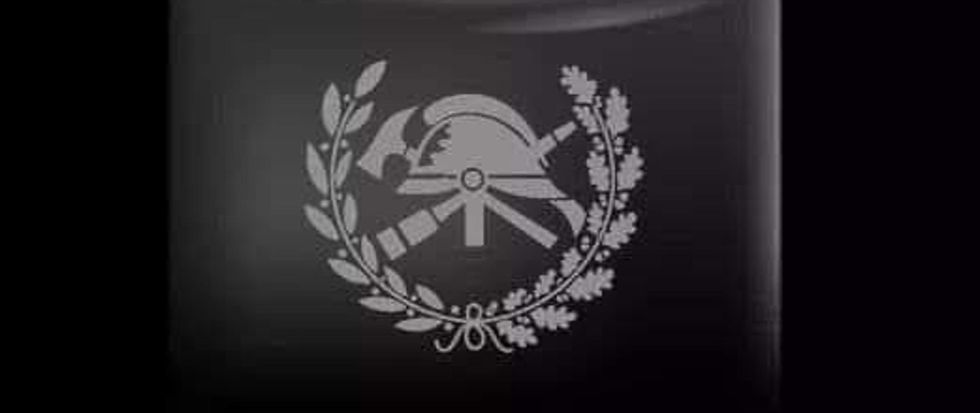 Na zdjęciu znicz upamiętniający zmarłego strażaka OSP Przysiersk druha świętej pamięci Jacka Kruka