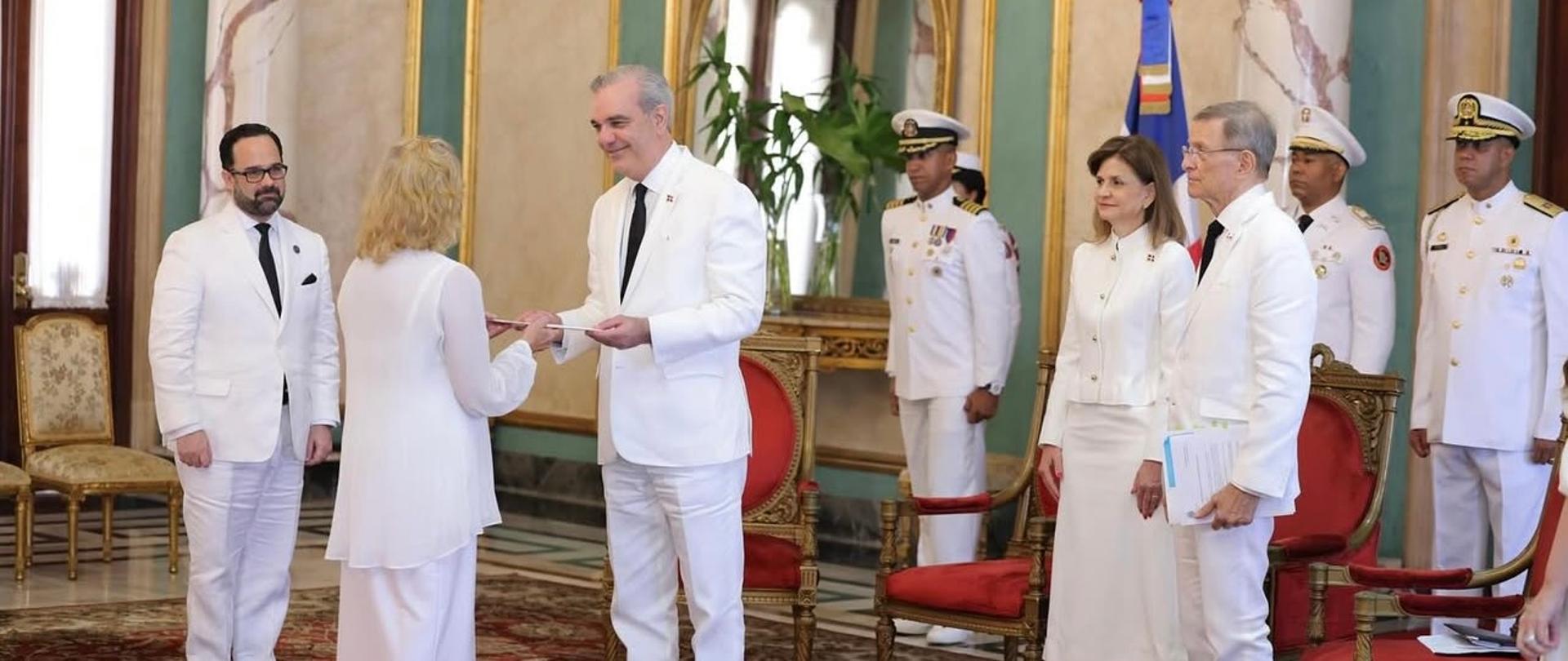 Presentación_de_las_Cartas_Credenciales_de_la_Embajadora_Jolanta_Janek_