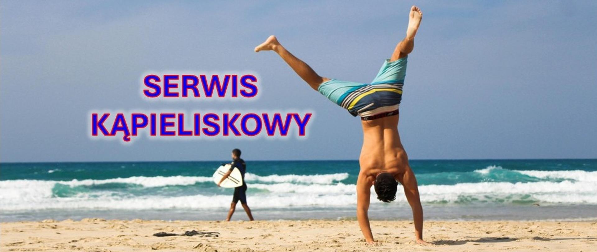 Plaża,serfer,męszczyzna stoi na rękach