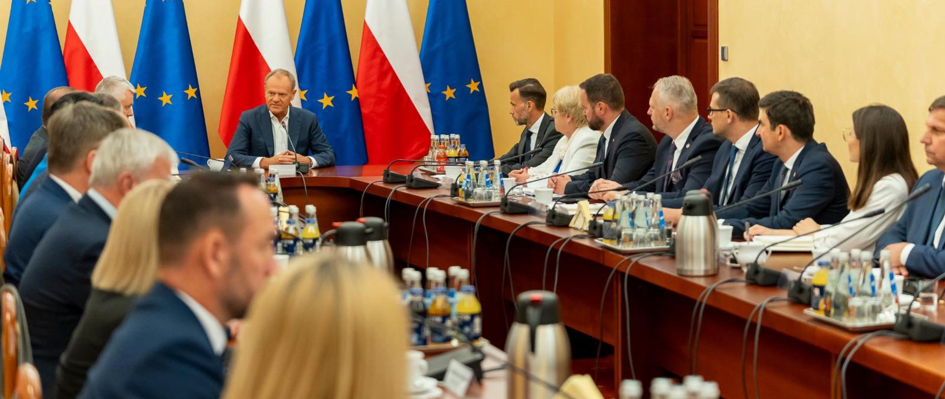 Bezpieczeństwo głównym tematem odprawy wojewodów z premierem