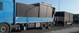 Za ciężki transport szamb betonowych zatrzymany przez inspektorów łódzkiej Inspekcji Transportu Drogowego w okolicach Wolborza (powiat piotrkowski).