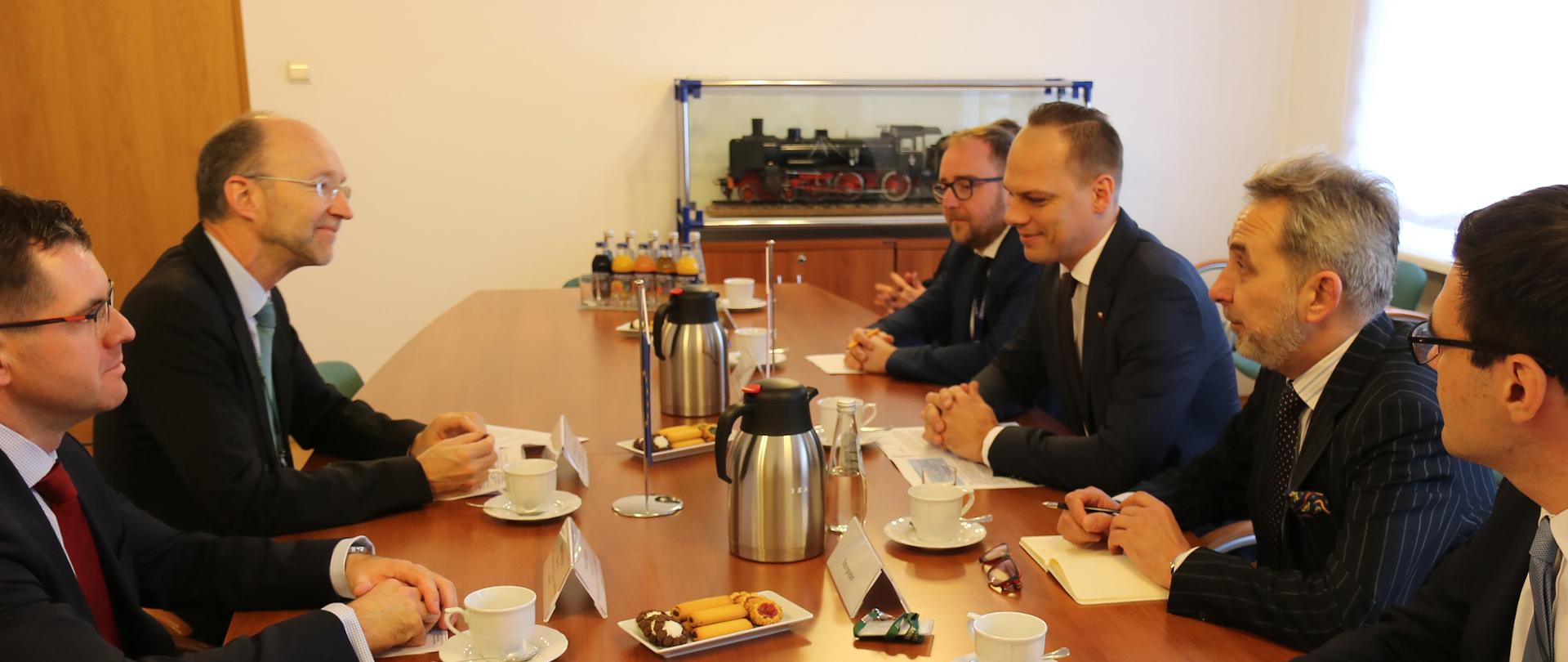 Wiceminister infrastruktury Rafał Weber spotkał się z Matthew Baldwinem