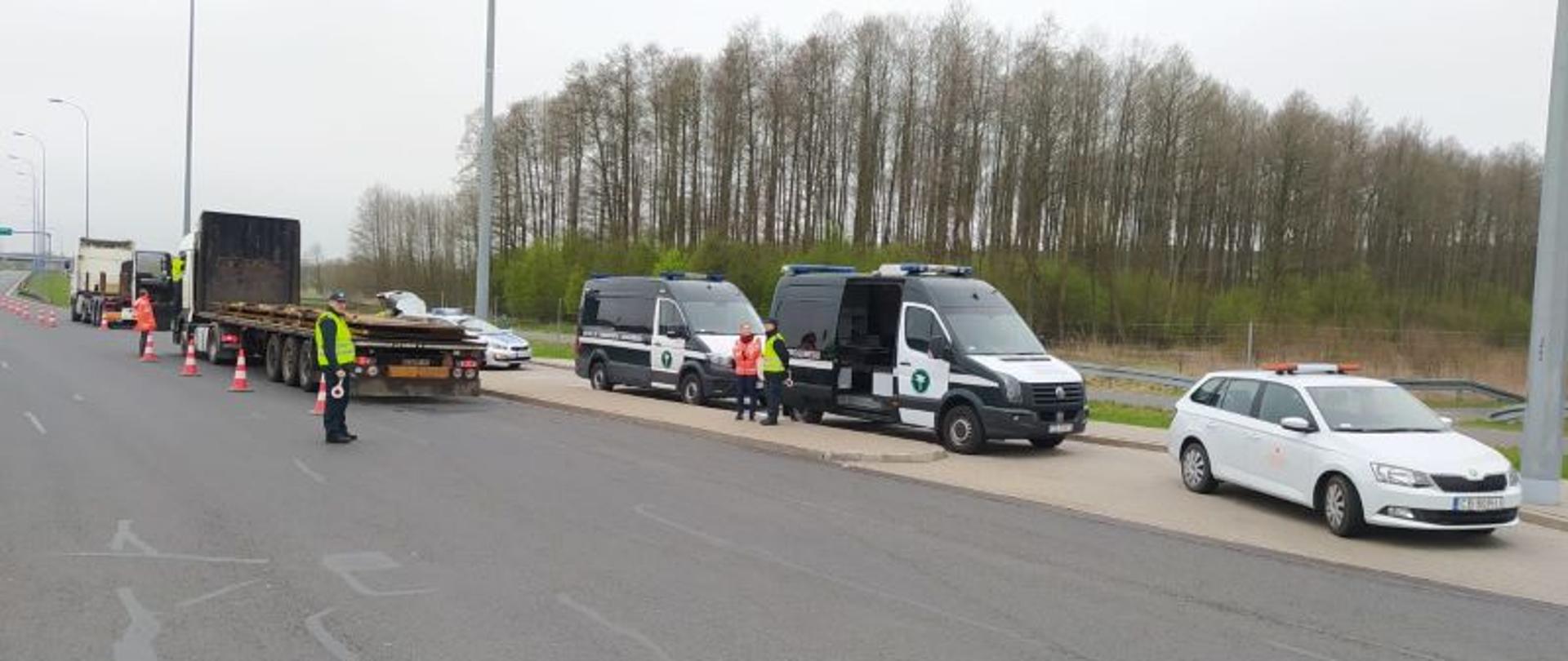 Widok służb biorących udział w działaniach 