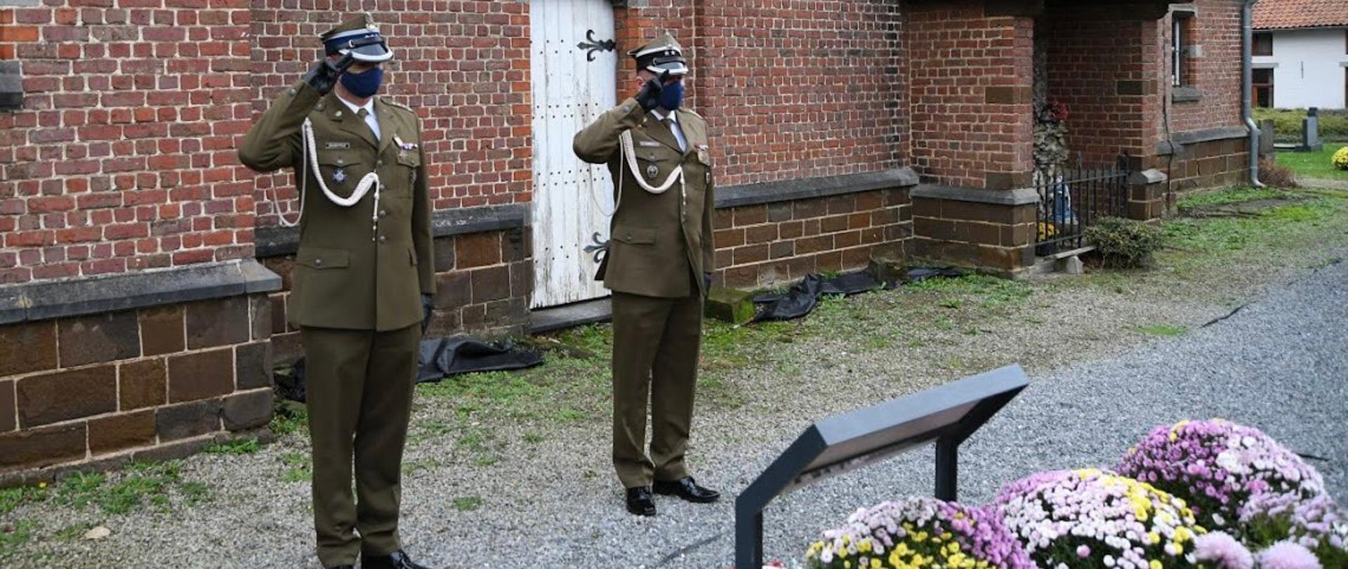 złożenie wieńców na grobach polskich żołnierzy w Belgii 11.11.2020