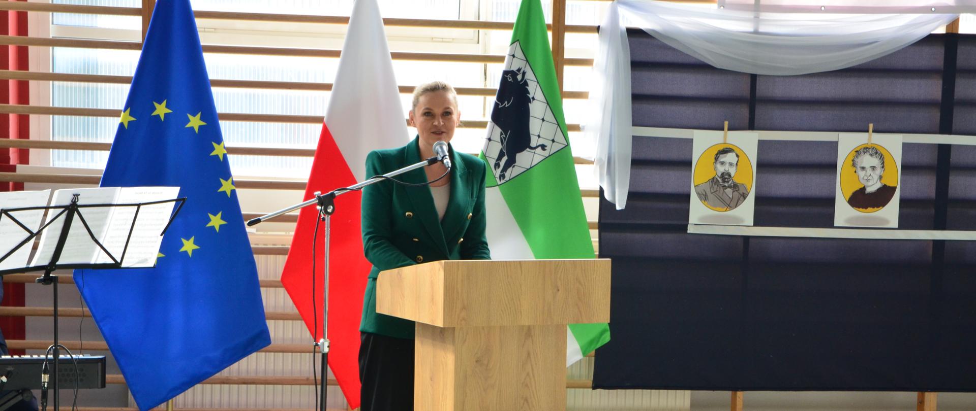 Minister Barbara Nowacka odwiedziła uczniów i nauczycieli w szkołach województwa pomorskiego i wielkopolskiego.
