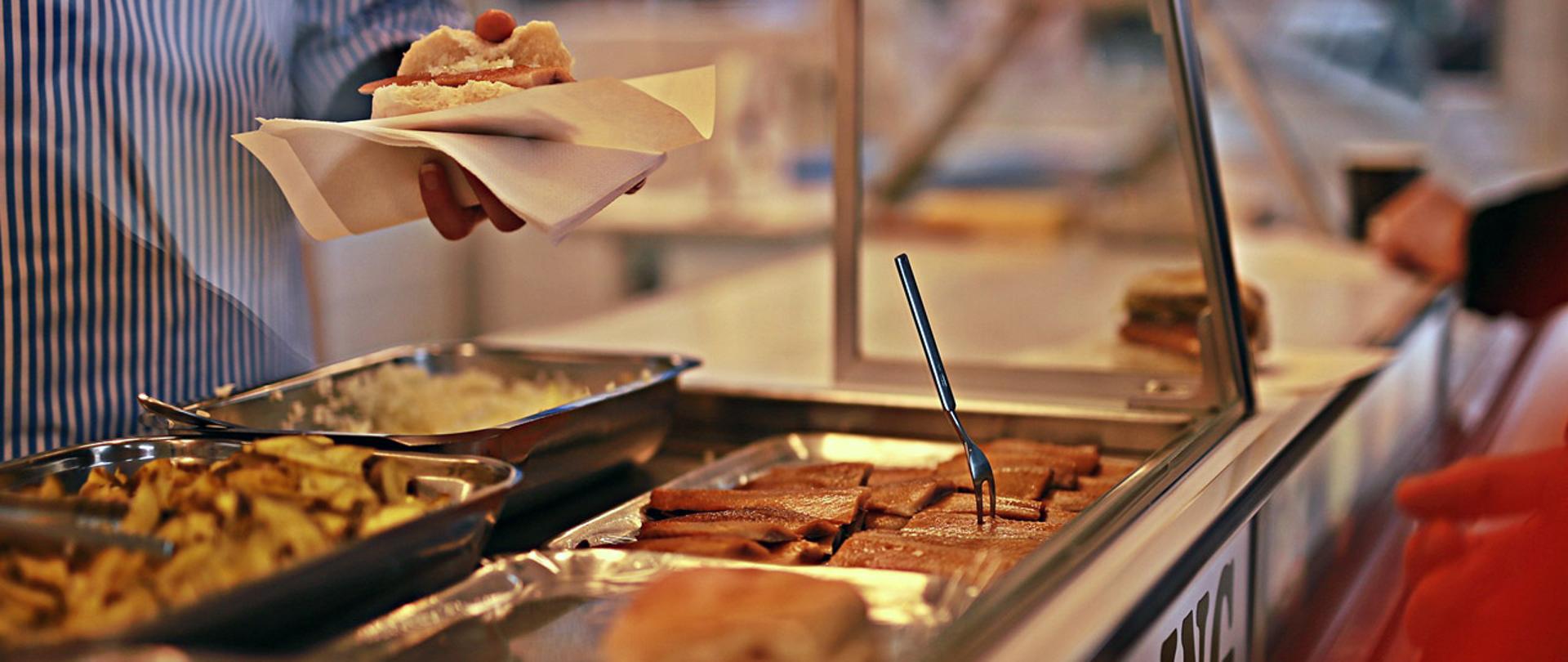 Posiłek w szkole i w domu