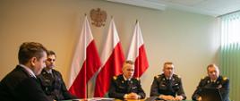 Zdjęcie przedstawia kierownictwo KG PSP podczas wideokonferencji.