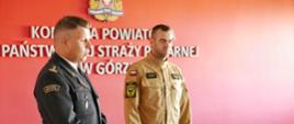 Komendant Powiatowy PSP wraz ze st. kpt. Tomaszem Smarulem