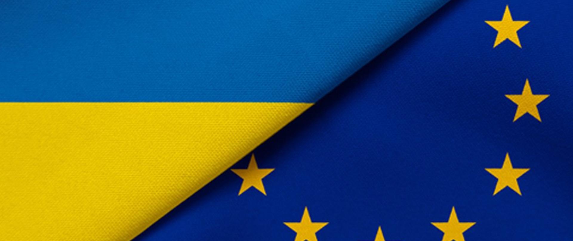 Ukraińska flaga położna obok flagi Unii Europejskiej
