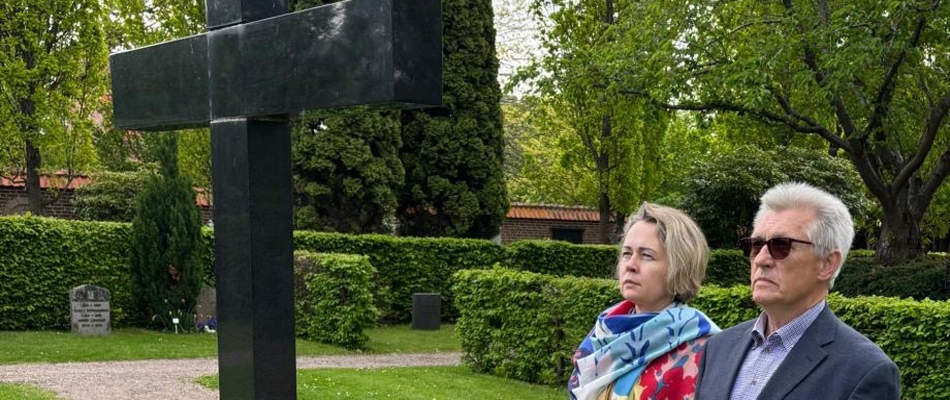 Ambassador Karolina Ostrzyniewska paid tribute to the victims of the “White Buses” operation.