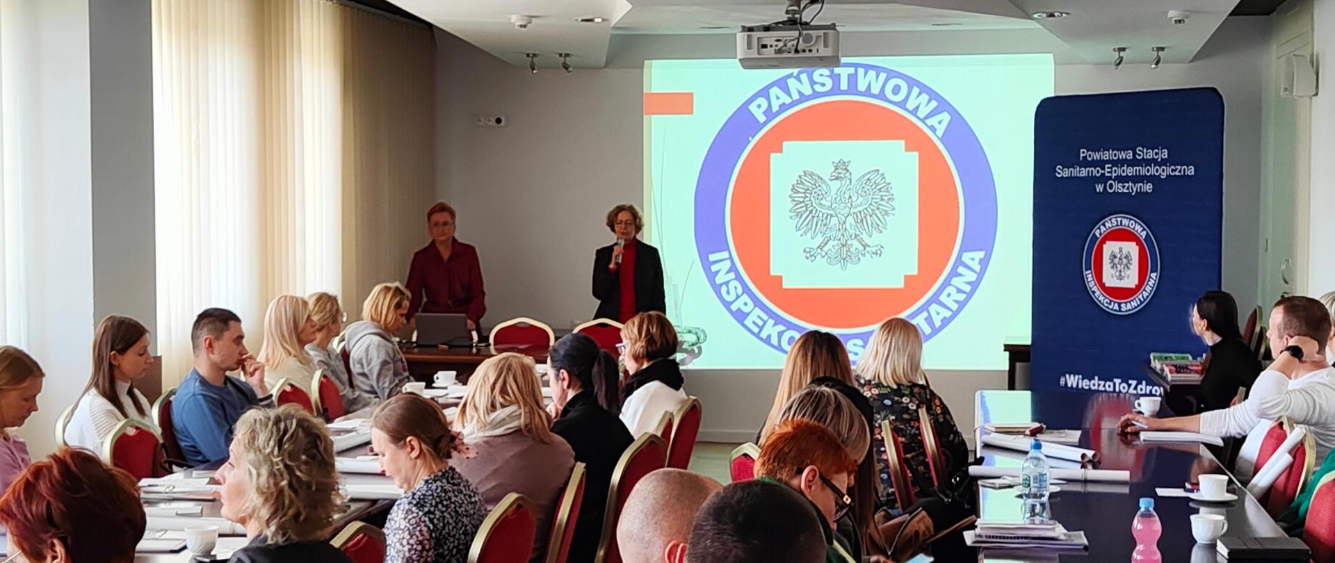 Szkolenie dla koordynatorów i realizatorów programu "Trzymaj formę!". Powitanie gości.