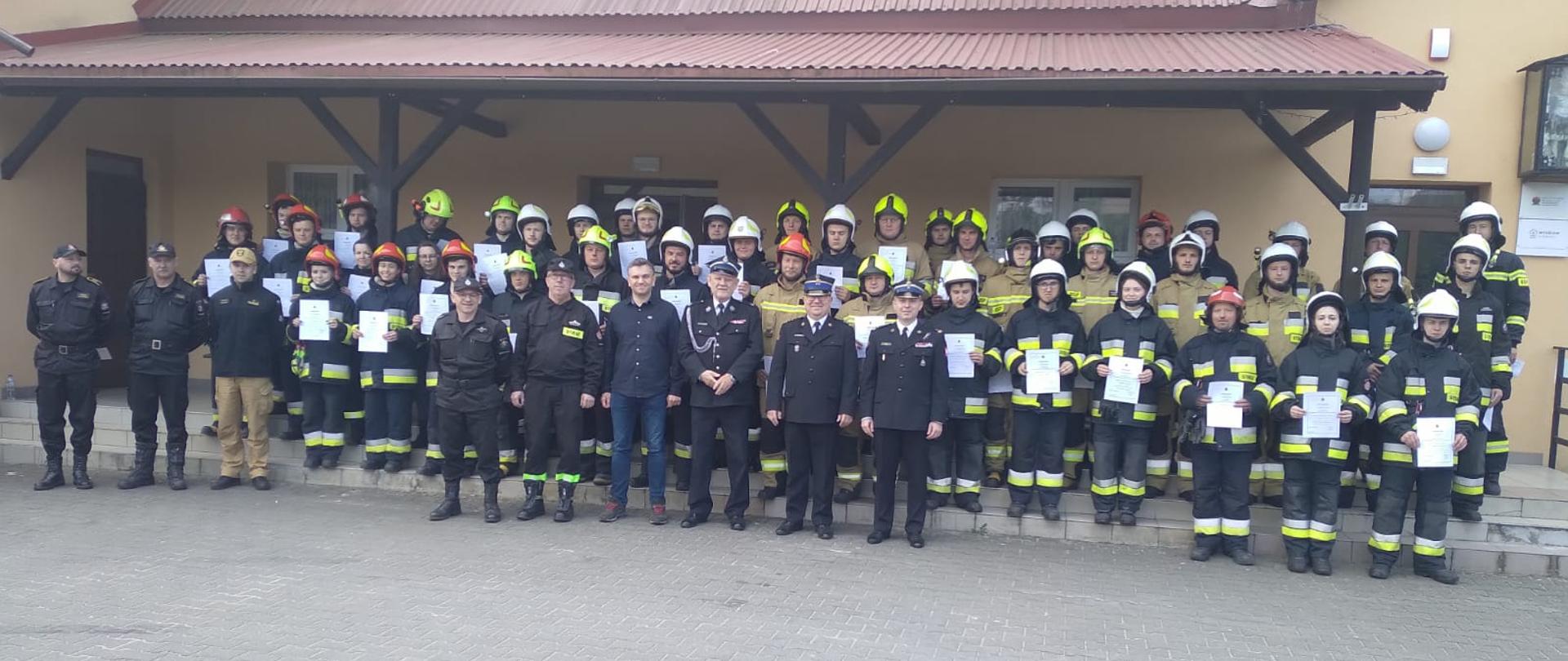 Zdjęcie grupowe uczestników szkolenia 