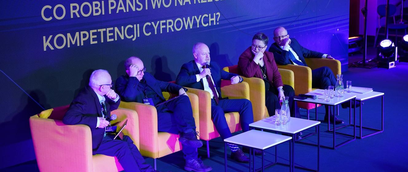Kompetencje cyfrowe w erze transformacji - Digital Skills Summit 2024 ...