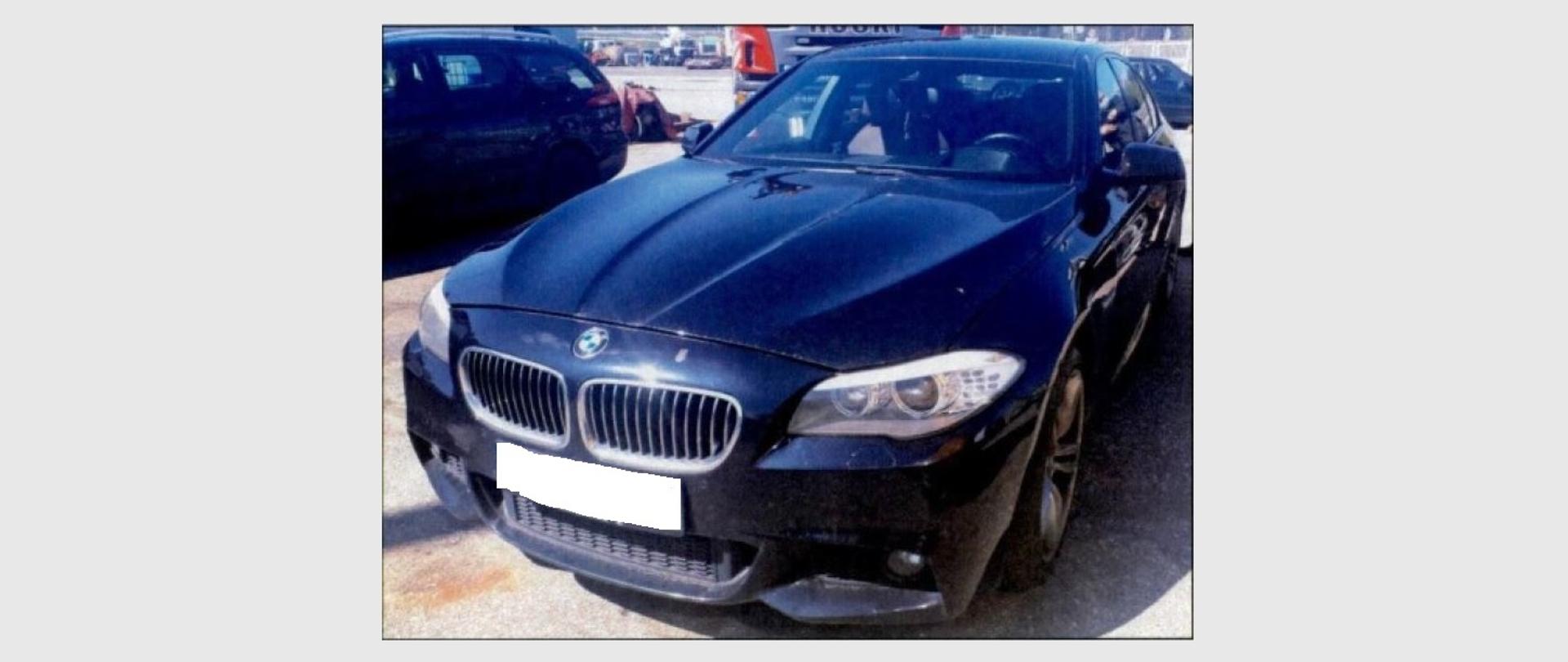czarny samochód BMW