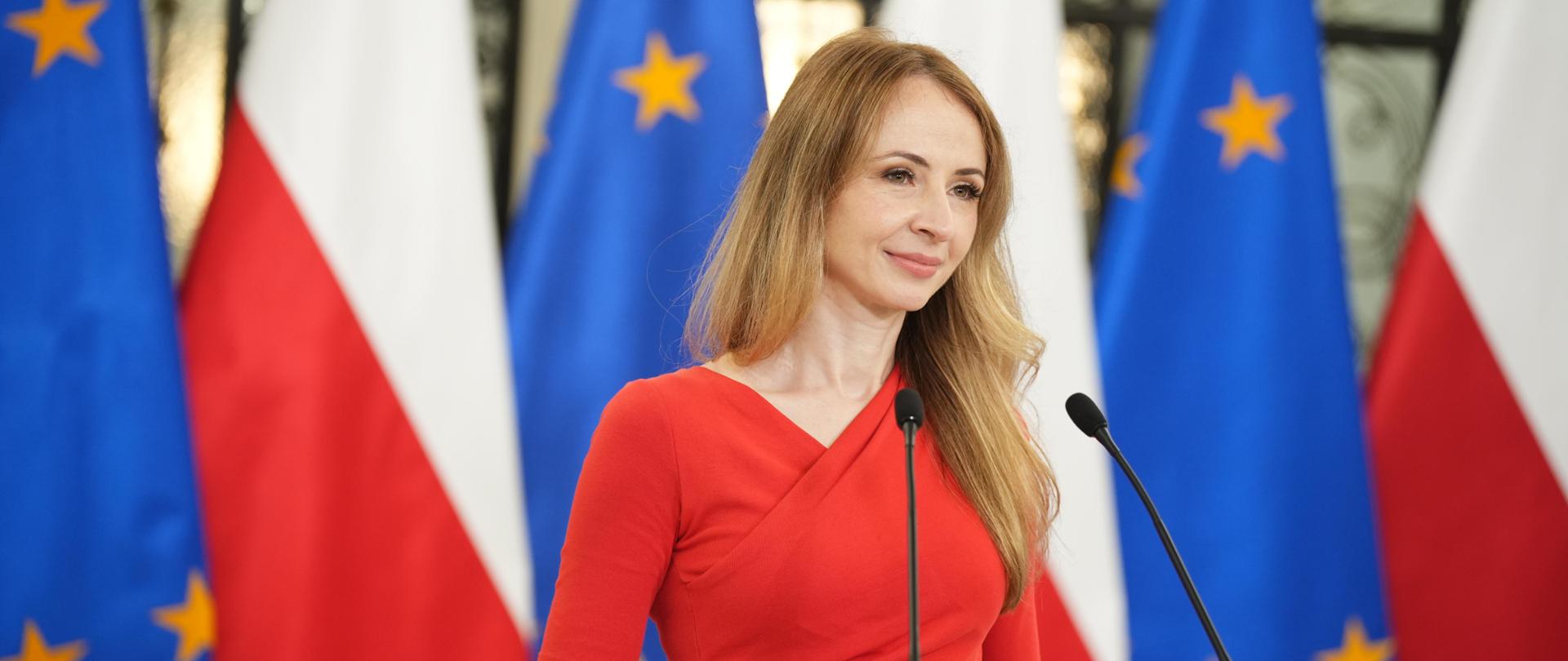 Dodatki do wynagrodzeń dla blisko 200 tysięcy kluczowych pracowników pomocy społecznej, pieczy zastępczej i opieki nad dziećmi do lat 3 przyjęte przez rząd!