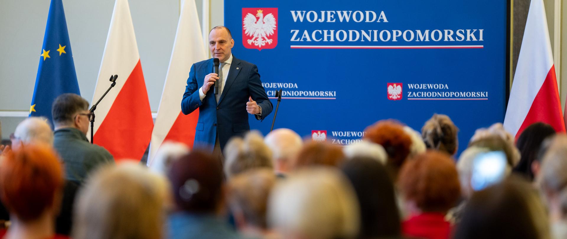 konferencja na temat polityki senioralnej w Koszalinie