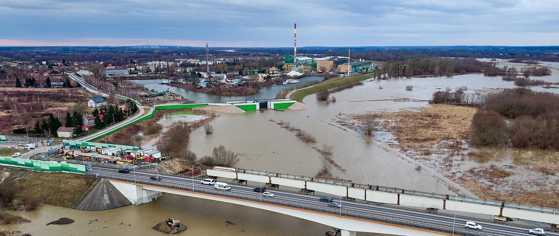 Sandomierz- brama przeciwpowodziowa źródło: Tomasz Chmiel Fotografia 