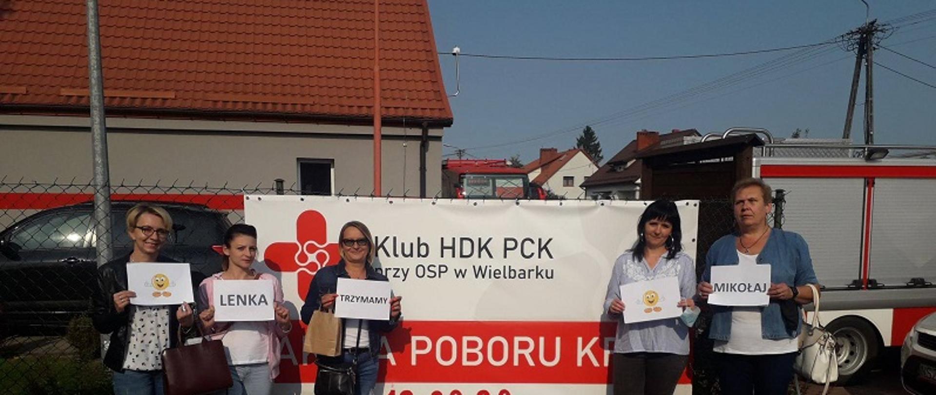 Zdjęcie przedstawia 5 kobiet które wzięło udział w akcji krwiodawstwa organizowanej przez OSP Wielbark