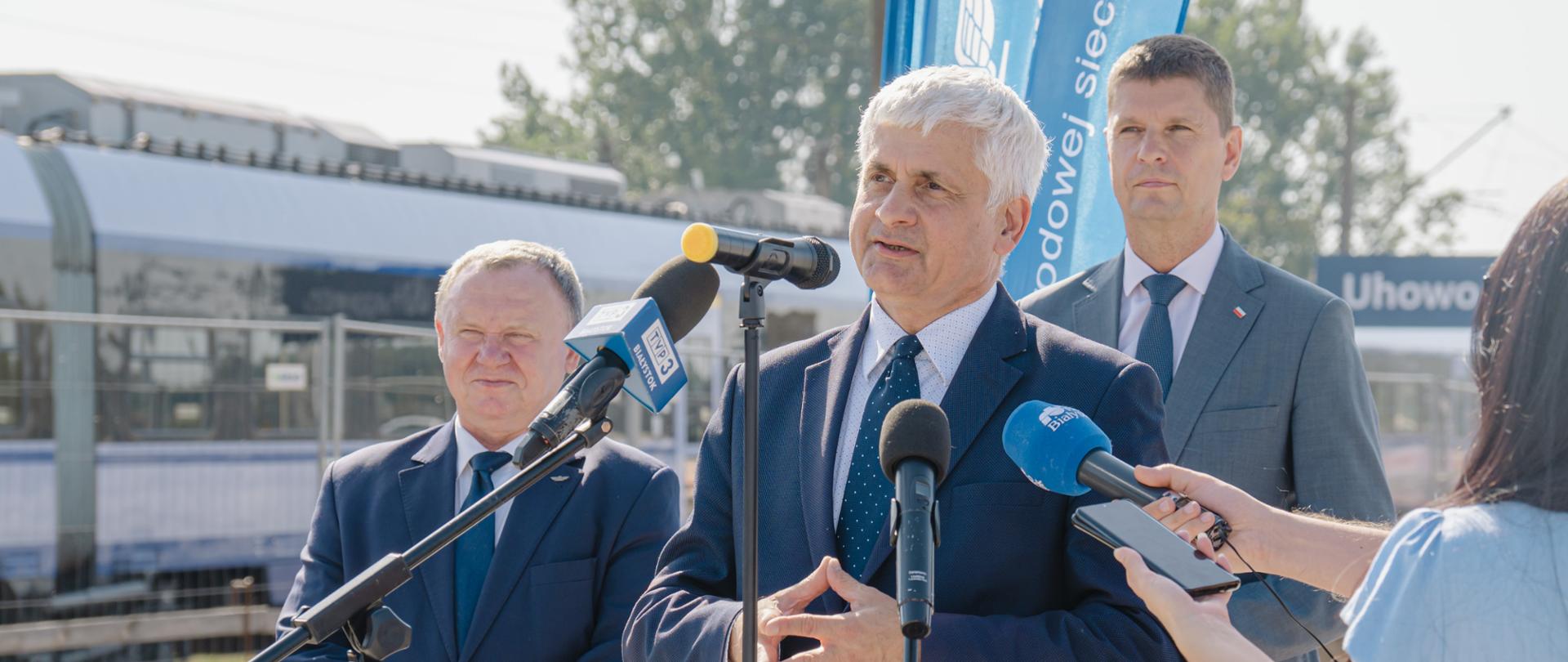 Rail Baltica: pierwsze pociągi pojadą nowym mostem nad Narwią w Uhowie