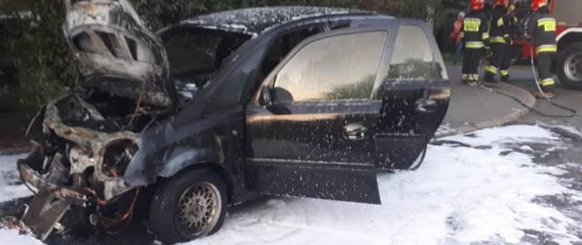 Pożar samochodu osobowego na ul. Konwaliowej