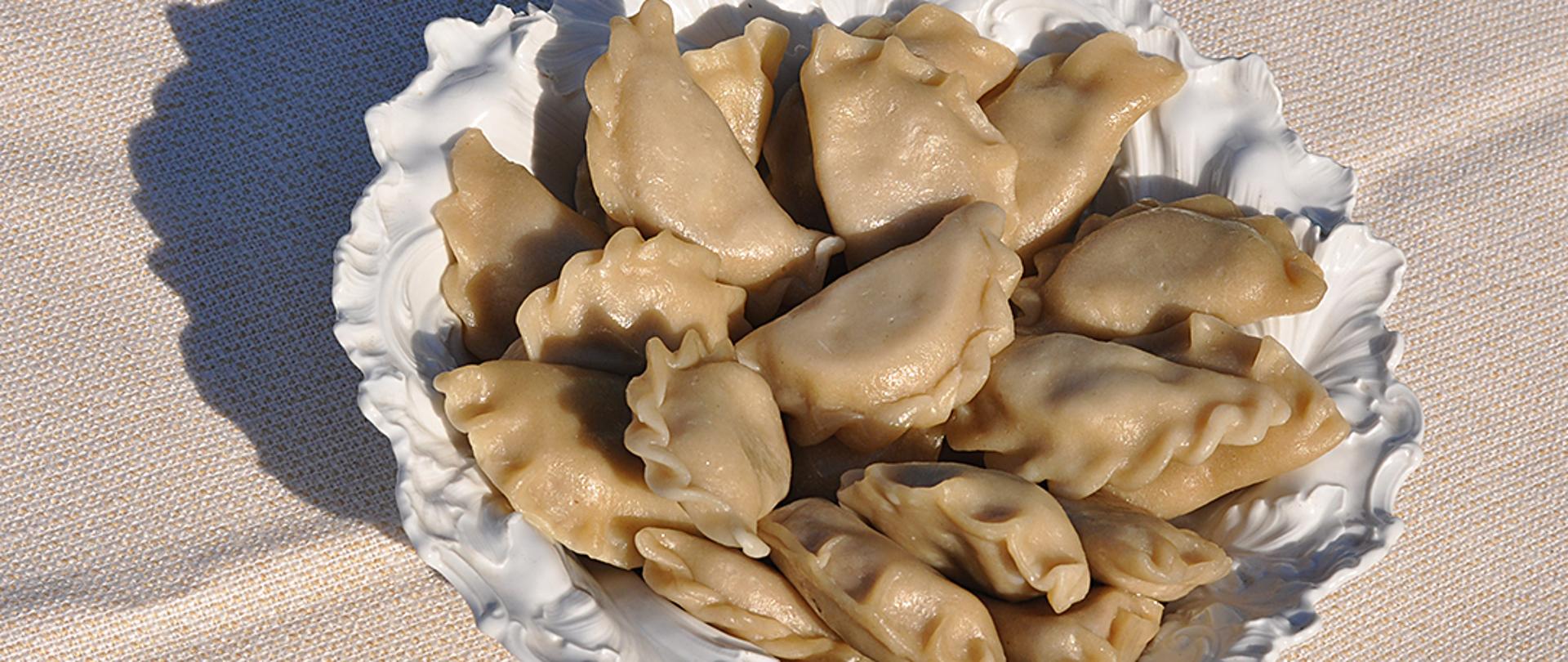 Pierogi z kapustą i grzybami z Mrogi Dolnej