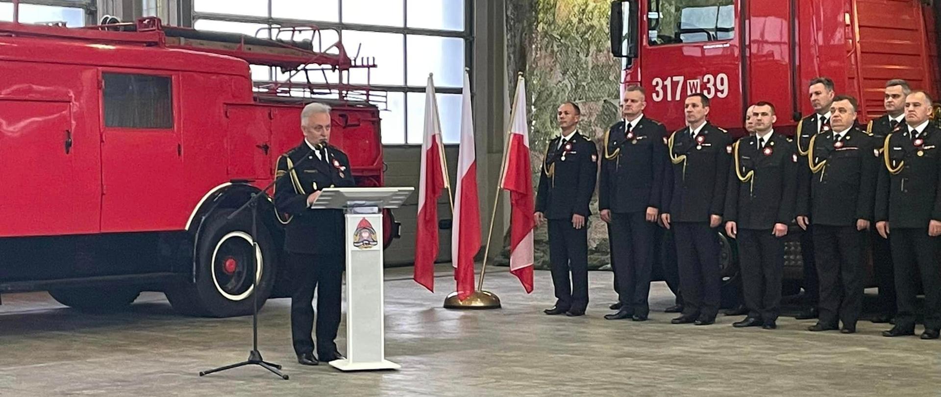 Uroczysty apel z okazji Narodowego Święta Niepodległości