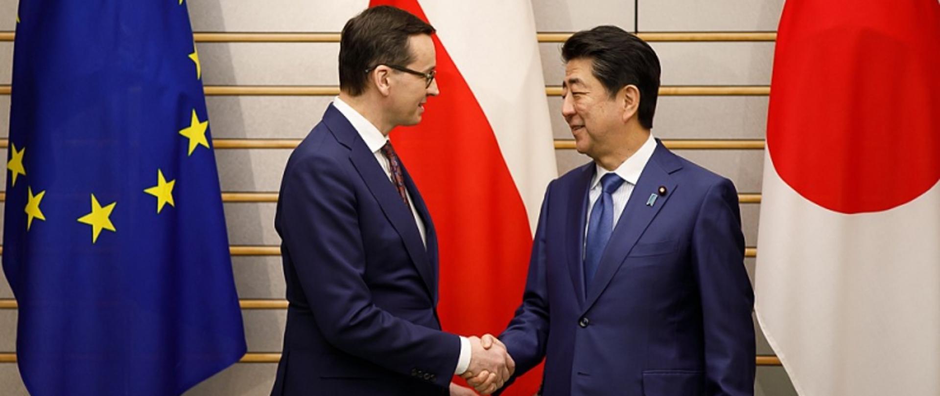 morawiecki i abe3