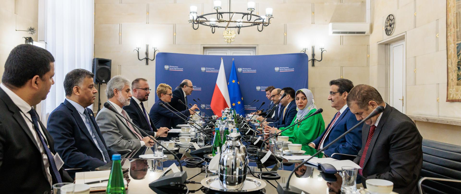 Wiceminister Jabłoński spotkał się z przedstawicielami korpusu dyplomatycznego państw arabskich i Iranu