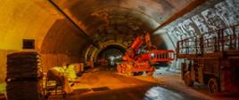 Rok 2021 - wnętrze tunelu