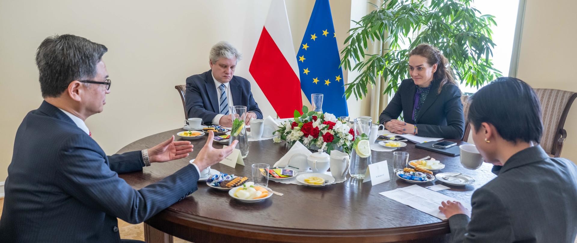 Spotkanie Wiceministry Marii Ejchart z Szefem Biura Przedstawicielskiego Tajpej w Polsce Jeffem Y. J. Liu