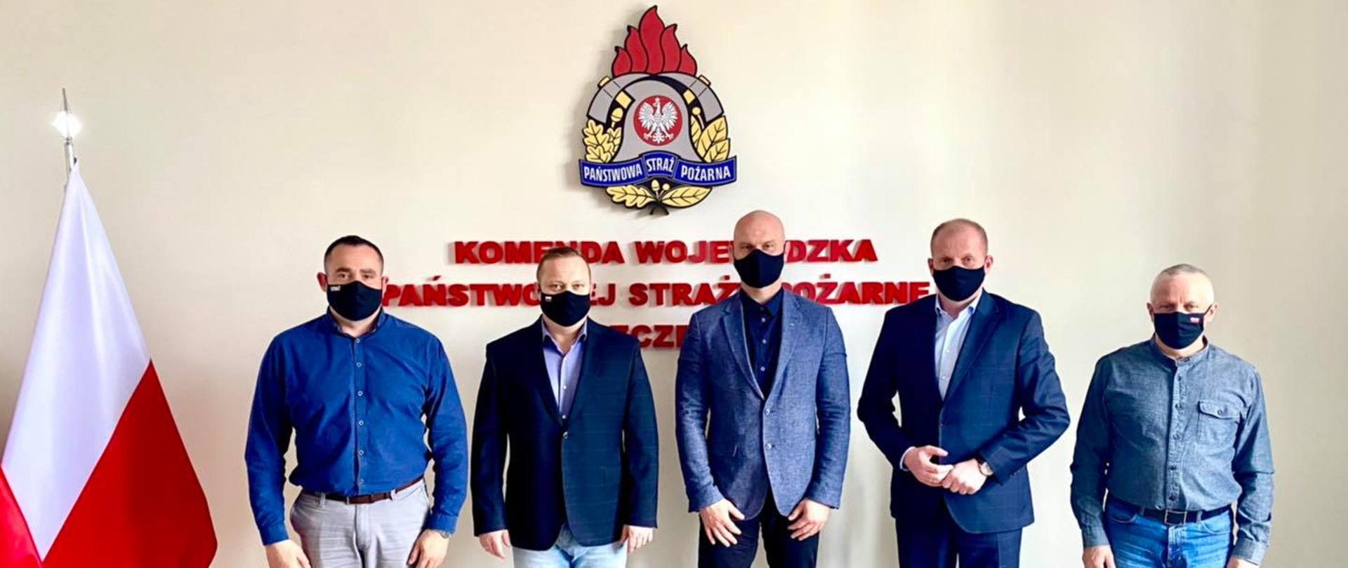 przedstawicieli związków zawodowych reprezentujących strażaków i pracowników Państwowej Straży Pożarnej województwa zachodniopomorskiego z Zachodniopomorskim Komendantem Wojewódzkim PSP