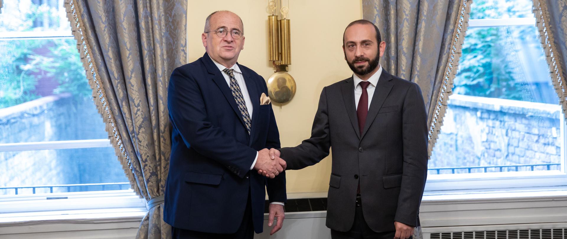 Welcoming of the Minister of Foreign Affairs Zbigniew Rau with the Minister of Foreign Affairs of Armenia Ararat Mirzoyan
