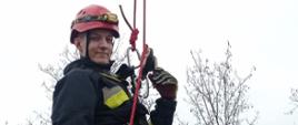 Zwycięzca licytacji podczas ćwiczeń z zakresu ratownictwa wysokościowego