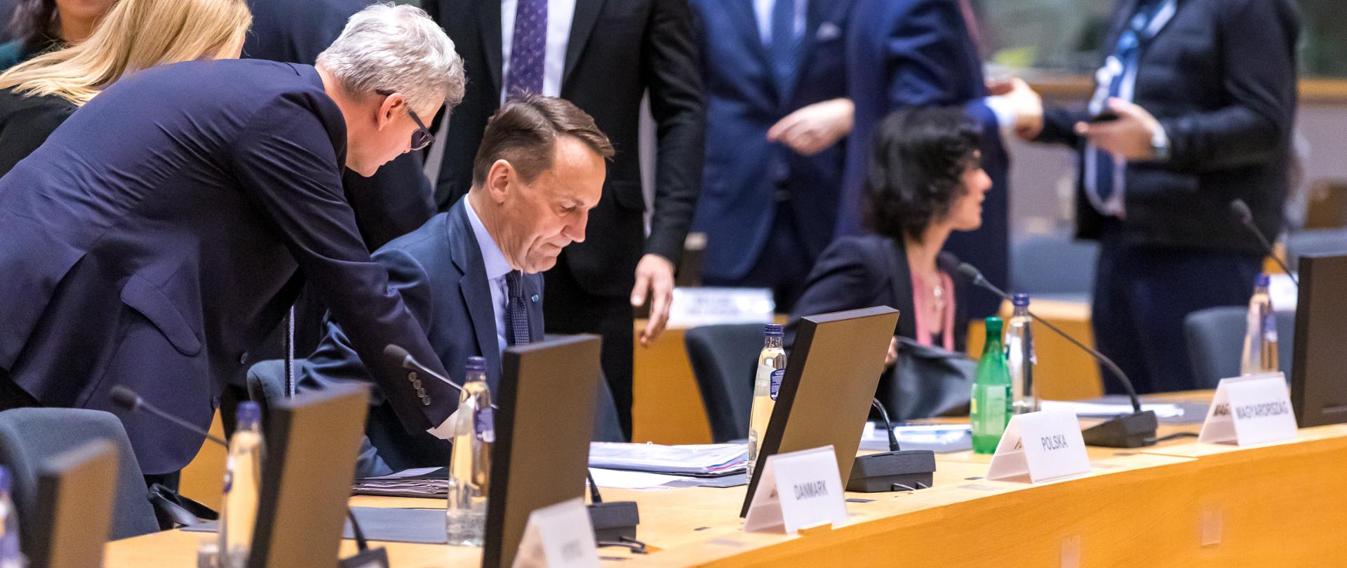 Udział ministra Radosława Sikorskiego na posiedzeniu FAC w Brukseli