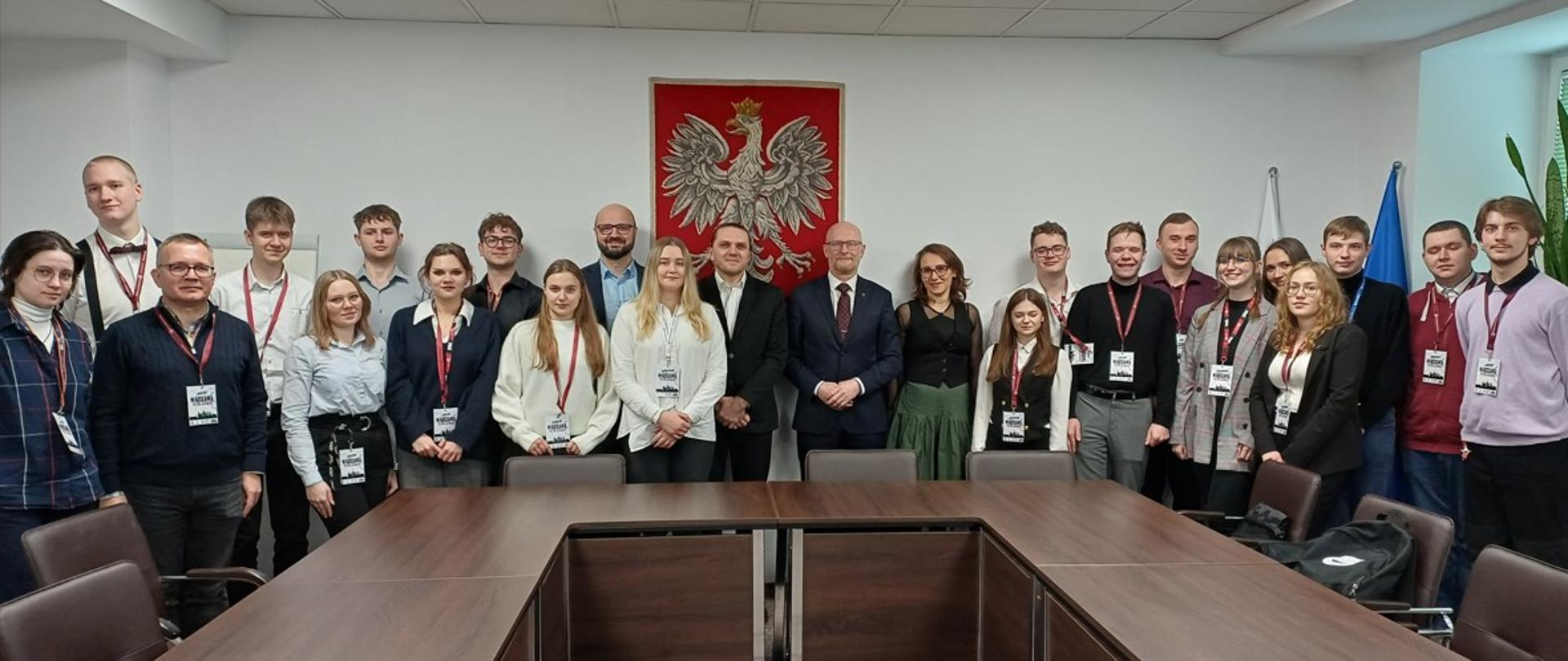 GGK Andrzej Żylis w towarzystwie Dyrektor Departamentu Strategii i Współpracy Zagranicznej GUGiK Ewy Surmy oraz Dyrektora Departamentu Informacji o Nieruchomościach GUGiK Marcina Grudnia i jego zastępcy Szymona Szczerby podczas spotkania ze studentami Politechniki Bydgoskiej