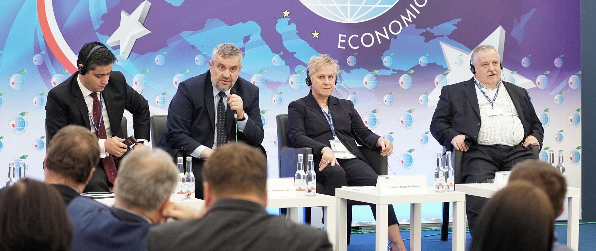 Debata o WPR - prelegenci