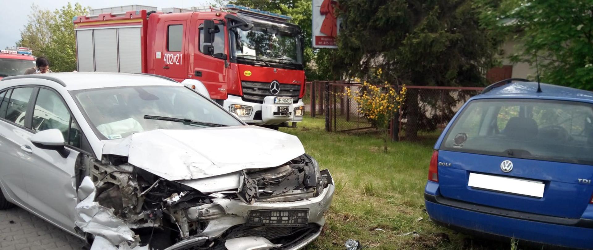 Wypadek 2 samochodów osobowych na DW 401 w miejscowości Wojsław