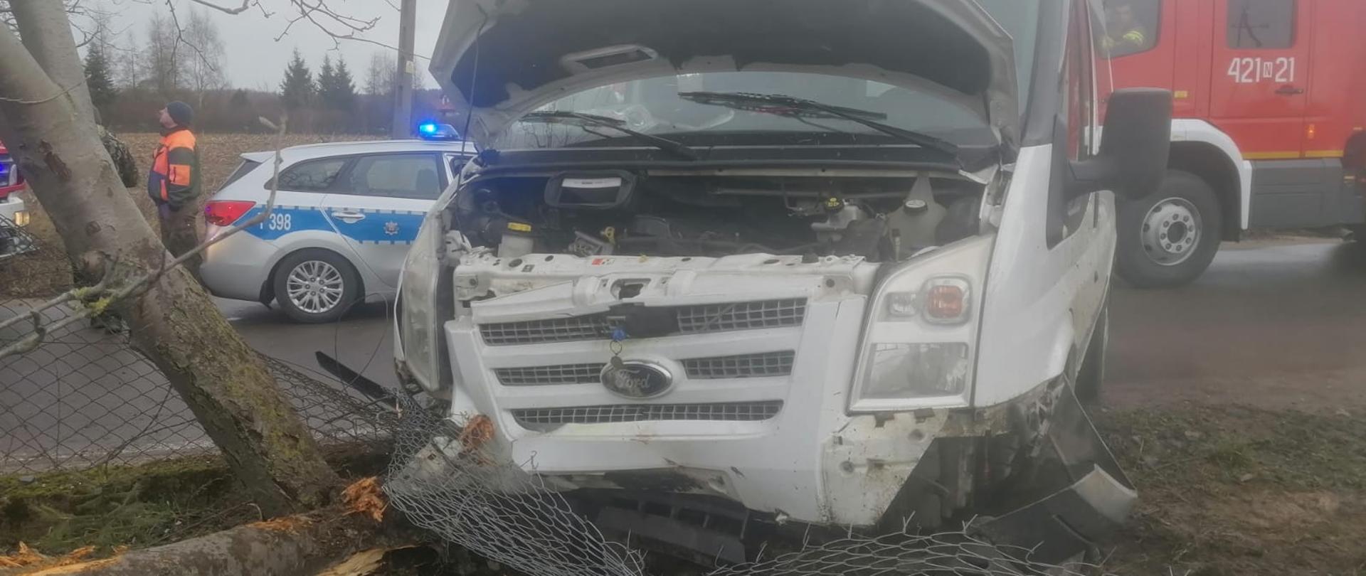 Wypadek z udziałem samochodu dostawczego