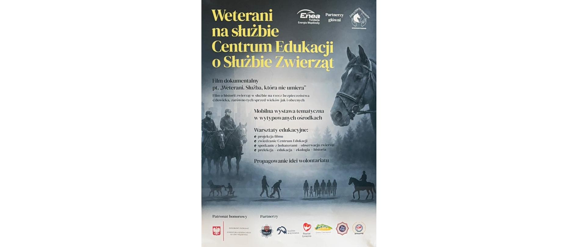 Mobilna wystawa „Weterani na służbie – Centrum Edukacji o Służbie Zwierząt” prezentowana w Komendzie Miejskiej Państwowej Straży Pożarnej w Poznaniu. Ekspozycja przybliża historię, zadania i znaczenie zwierząt służbowych oraz działalność Stowarzyszenia „Zakątek Weteranów”.