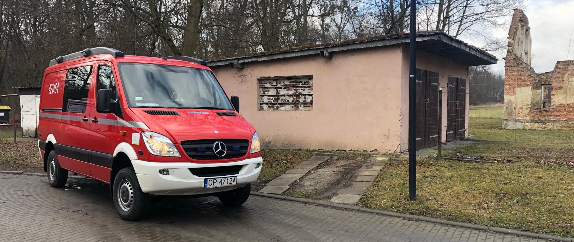 Na zdjęciu widoczny jest lekki samochód rozpoznania chemicznego z Jednostki Ratowniczo-Gaśniczej nr 1 Państwowej Straży Pożarnej w Kędzierzynie-Koźlu.