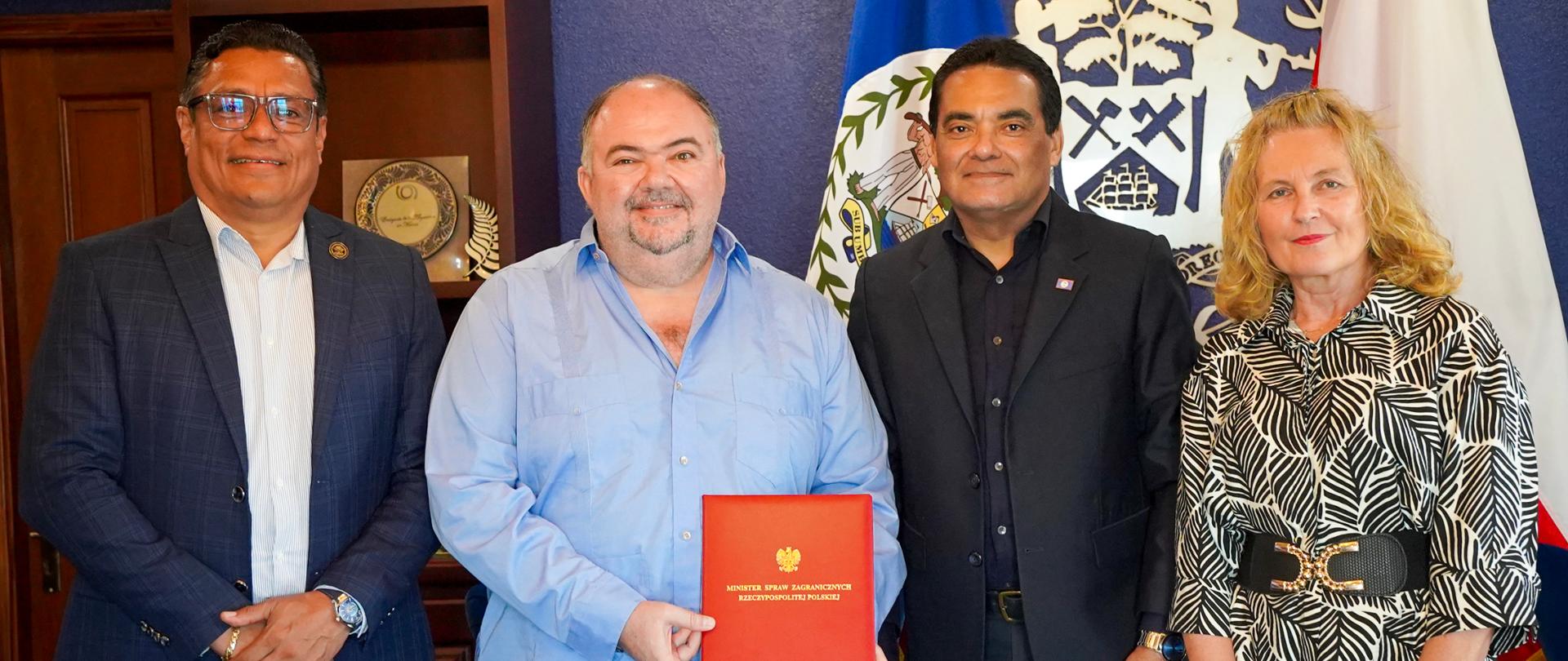 Cónsul_Honorario_de_la_República_de_Polonia_en_Belice_(3)